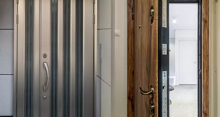 Burglar Proof Front Door Repair in Bloomingdale, FL