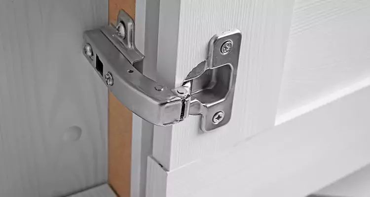 Shower Door Hinge Replacement in Bloomingdale, FL