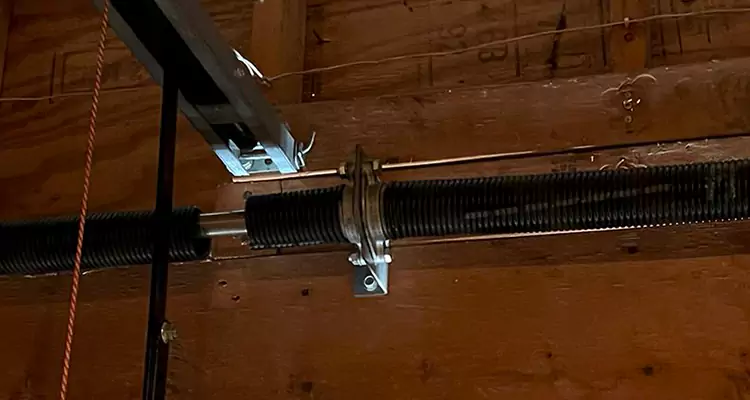Garage Door Lift Cable Replacement in Bloomingdale, FL