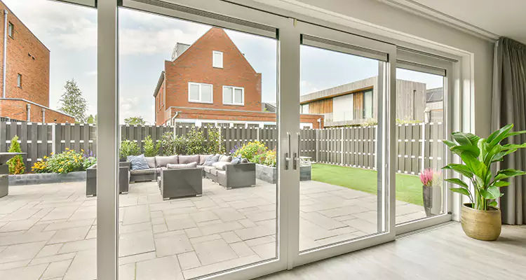 Best Sliding Screen Door Replacement Company in Bloomingdale, FL