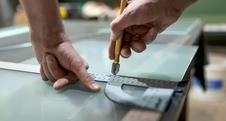 Glass Scratch Repair in Bloomingdale, FL