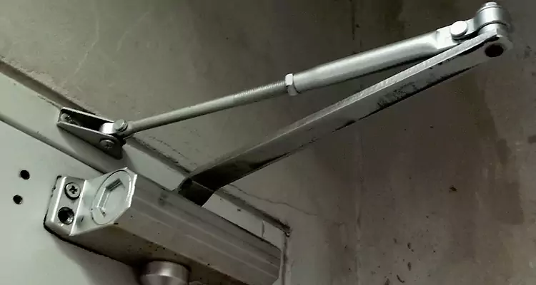 Door Closer Parallel Arm Installation in Bloomingdale, FL