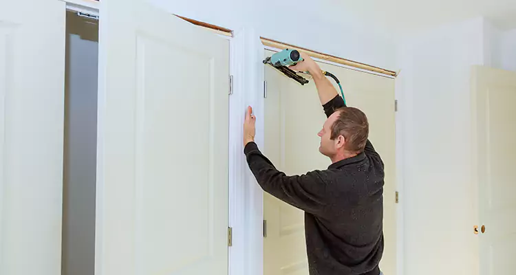 Top Rated Door Fixing ServiceFixing Garage Door Track in Bloomingdale, FL