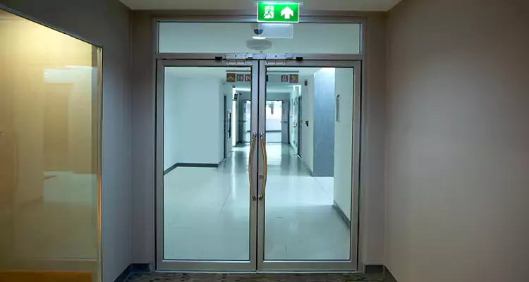 Emergency Glass Door Repair in Bloomingdale, FL