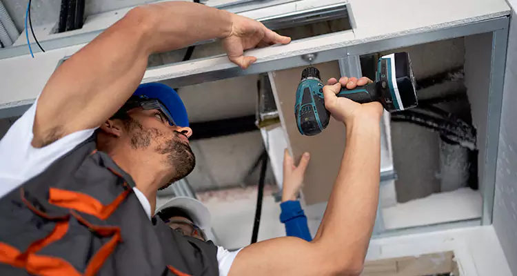 Emergency Overhead Door Repair in Bloomingdale, FL