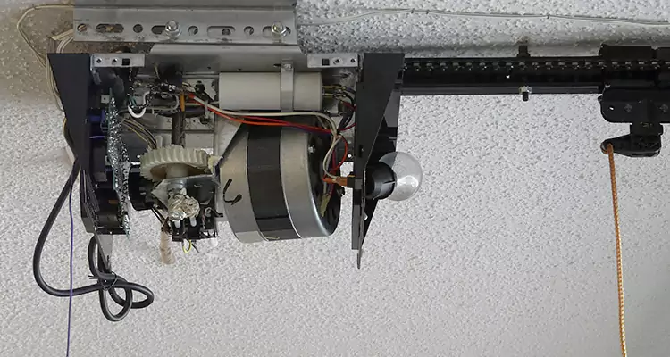 Garage Door Motor Replacement in Bloomingdale, FL