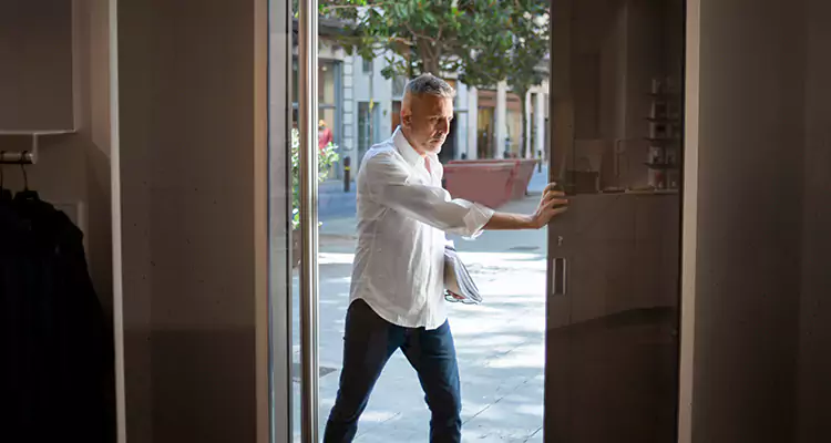 Reliable Pella Patio Door Repair Services for Opening Issues in Bloomingdale, FL