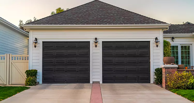 Residential Local Garage Door Repair in Bloomingdale, FL
