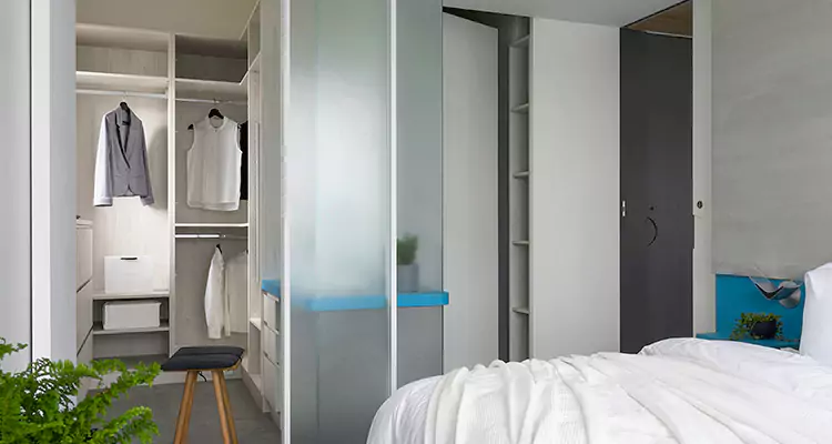 Closet Door Bi Fold Installation in Bloomingdale, FL