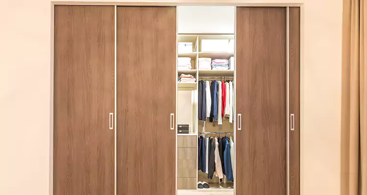 Sliding Closet Wardrobe Repairs in Bloomingdale, FL