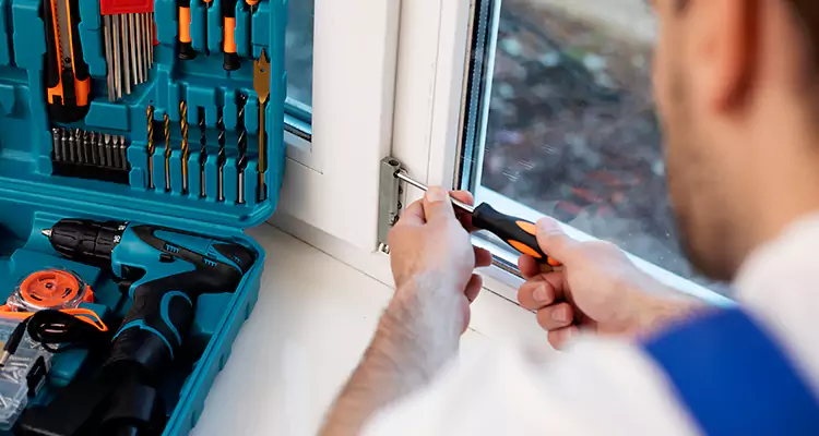 Mirrored Sliding Doors Replacement Expert in Bloomingdale, FL