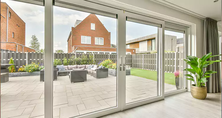 3 Panel Sliding Glass Door Repair in Bloomingdale, FL