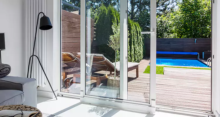 Fixing A Sliding Screen Door Roller in Bloomingdale, FL